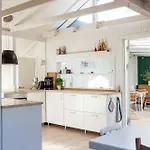 度假居 Light And Wild Woods For The Entire Family *